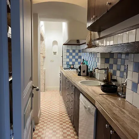 Domus 10 Apartament Putignano