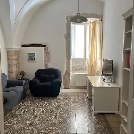 Domus 10 * Putignano